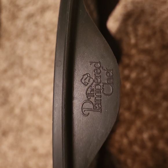 Pampered Chef Black Silicone Microwave Potato Chip Maker - Picture 3 of 3